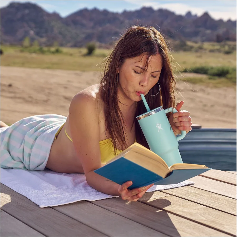 Termos All Around Travel Tumbler 946 ml med sugerør – Hydro Flask – bilde 4 av 5
